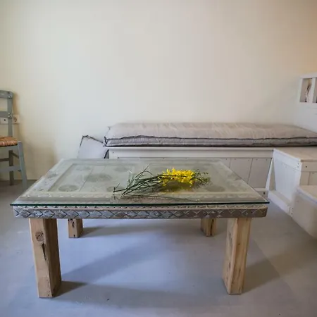 Pyrgos Stone House * Emporeiós